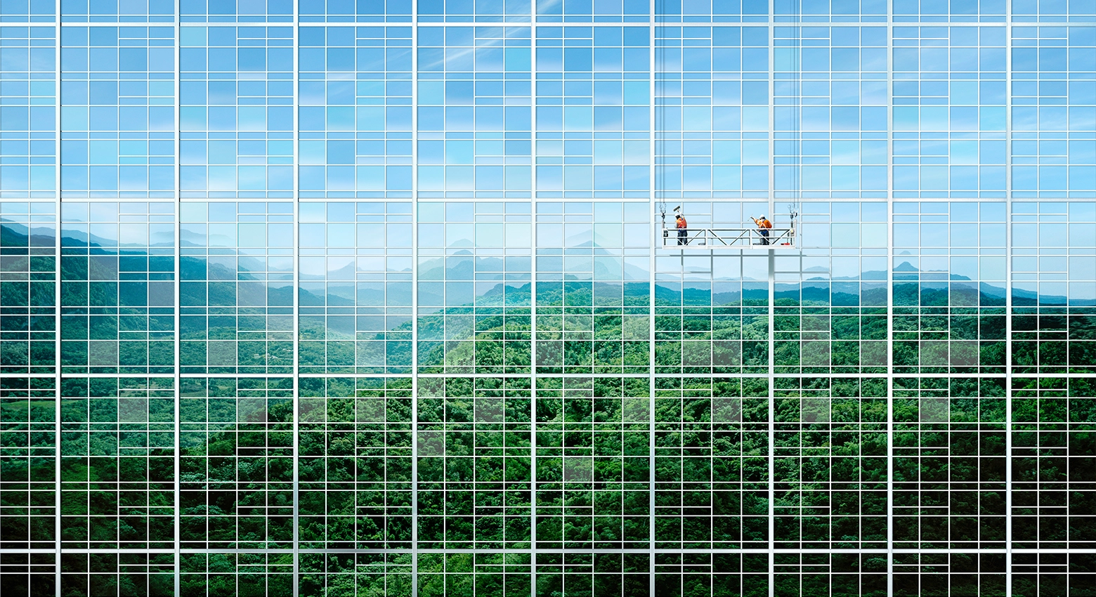 Vista de la montaña y el cielo desde la ventana 